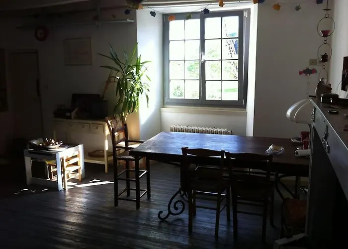 Maison D'artistes Jolie Et Atypique A Vivonne