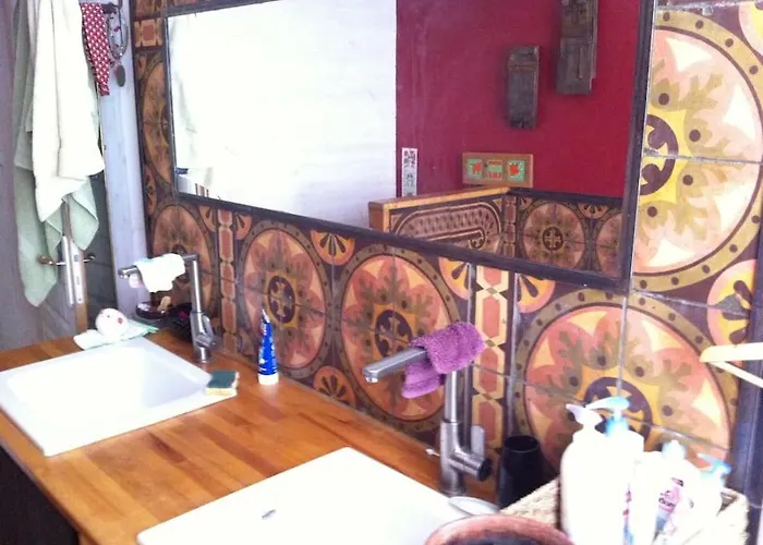 Maison D'artistes Jolie Et Atypique A Vivonne